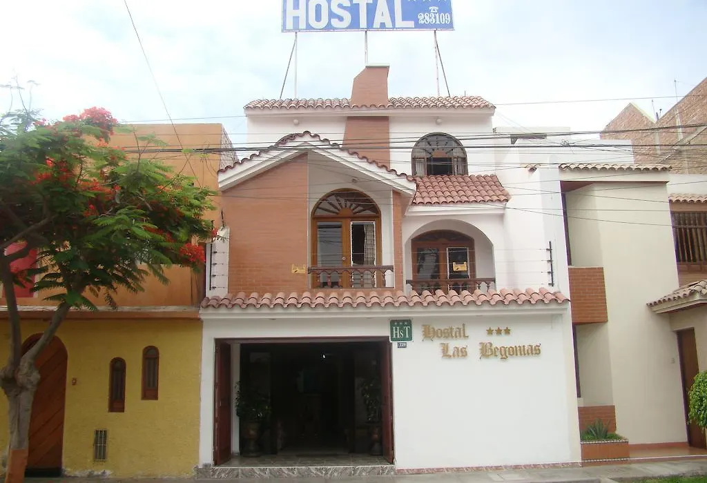 Hostel Begonias 3*